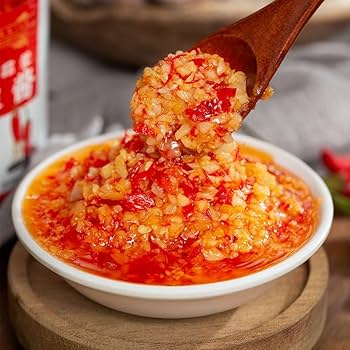 Chuanwazi Garlic Chilli Oil Sauce 240g