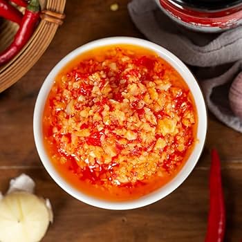 Chuanwazi Garlic Chilli Oil Sauce 240g