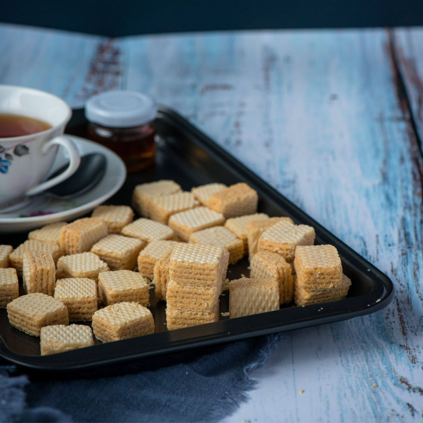 Julie's love letters wafer cubes peanut butter 60g